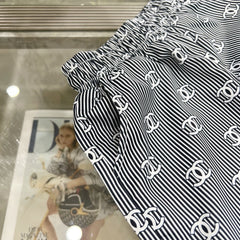 Suspender trousers suit