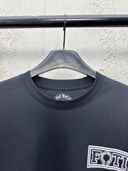 Nine-grid skull short sleeves on the back