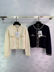 Chain-decorated round-neck cardigan