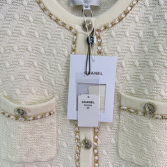 Chain-decorated round-neck cardigan