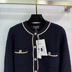 Chain-decorated round-neck cardigan