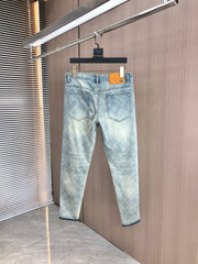 Light-colored denim 9-point pants