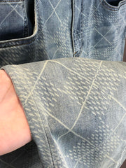 Light-colored denim 9-point pants