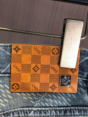 Light-colored denim 9-point pants