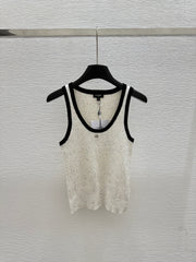 Crew neck knitted vest