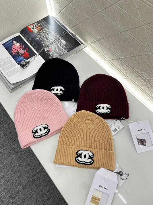 Cashmere knitted hat