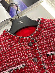 Red crew neck knitted jacket