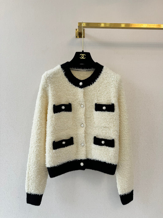 Color-blocked crew neck cardigan