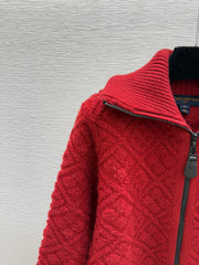 Red collared knit long-sleeved cardigan