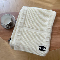 Double-sided jacquard knit scarf