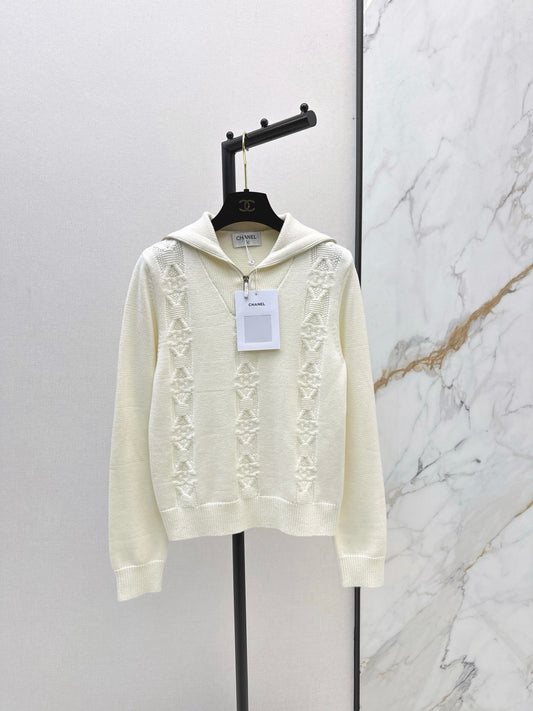 Half-open zip-up knit sweater