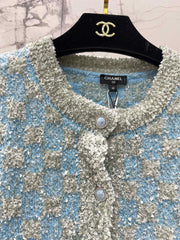 Loose-fitting French-style knitted cardigan