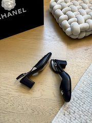 Mary Jane chunky heeled shoes