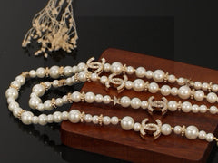 Sweater Pearl Necklace