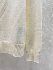 Color-blocked lettered crew neck knit long-sleeved top