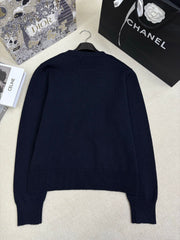 Knitted crew neck pullover sweater