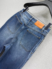 Front pocket jeans