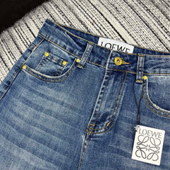 Straight-leg jeans