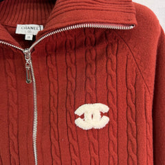 Classic knitted zip-up cardigan