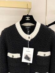Color-blocked Crochet-edged Crew Neck Knit Cardigan