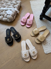 Backpack-style slippers