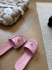 Backpack-style slippers