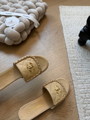 Backpack-style slippers