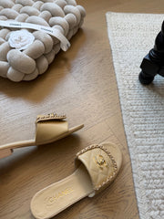 Backpack-style slippers