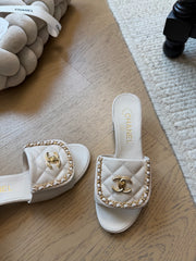 Backpack-style High-heeled sandals