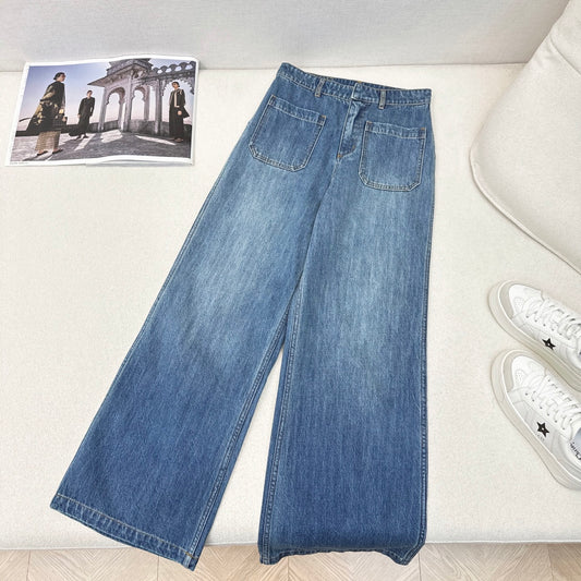 Distressed Wash Wide-Leg Jeans