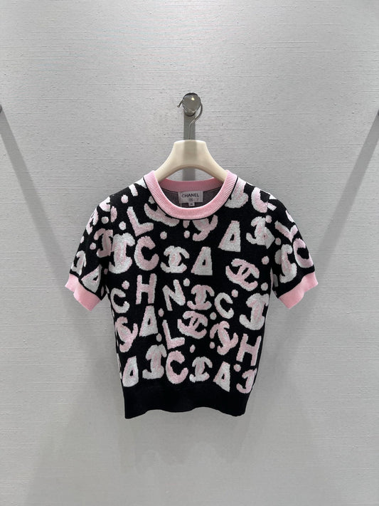 Black and Pink Color-Blocked Knit Short-Sleeve T-Shirt