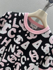 Black and Pink Color-Blocked Knit Short-Sleeve T-Shirt