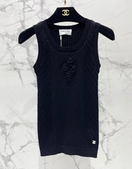 Stretch Fit Diamond Pattern Knit Vest