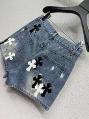 Straight-leg denim shorts with cross pattern