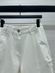 Vintage-style high-waisted jeans