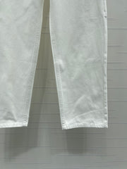 Vintage-style high-waisted jeans