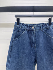 Vintage-style high-waisted jeans