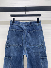 Vintage-style high-waisted jeans