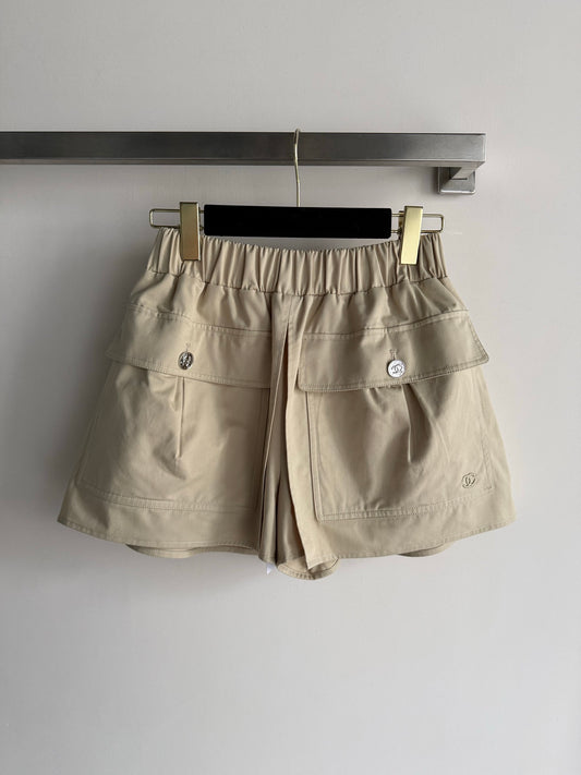 Cargo-style shorts