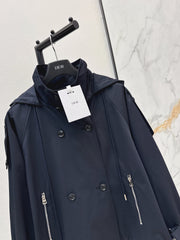 Loose-fitting trench coat