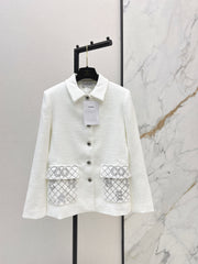 Mid-length double-pocket lapel coat