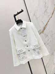 Mid-length double-pocket lapel coat