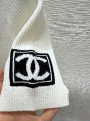 Stylish Logo Knit Short-Sleeve T-Shirt