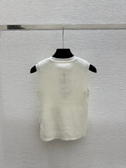 Stylish and elegant knitted vest