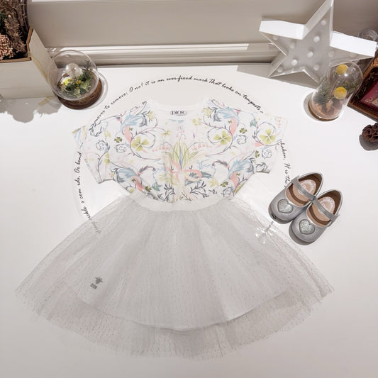 T-shirt + princess tutu skirt