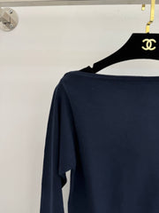 Off-the-shoulder long-sleeved knitwear