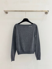 Off-the-shoulder long-sleeved knitwear