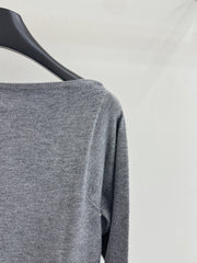 Off-the-shoulder long-sleeved knitwear