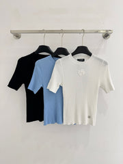 Short-sleeved knit top