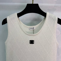 Diamond Pattern Knit vest